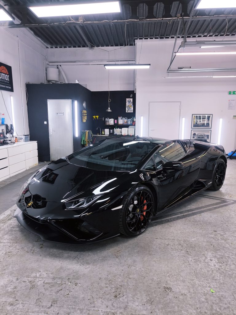 Lamborghini po zabezpieczeniu powłoką ceramiczną