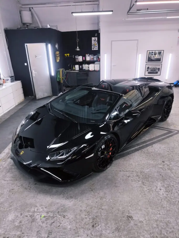 Lamborghini po zabezpieczeniu powłoką ceramiczną