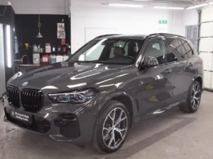 BMW X5 po oklejeniu folią PPF
