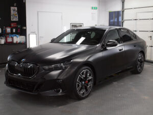 Całe auto po oklejeniu folią PPF